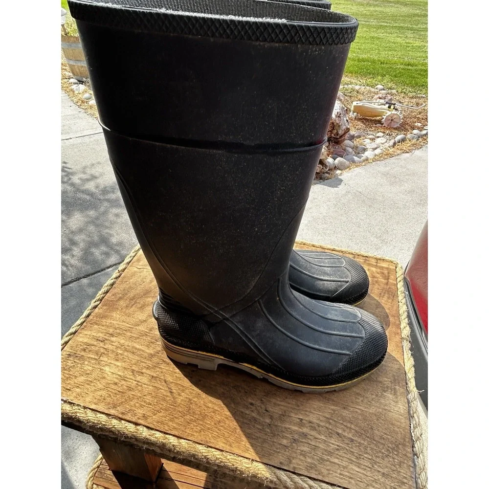 Servus Men's Size 10 Rubber Safety Toe Work Boots ASTM F2413 Made USA